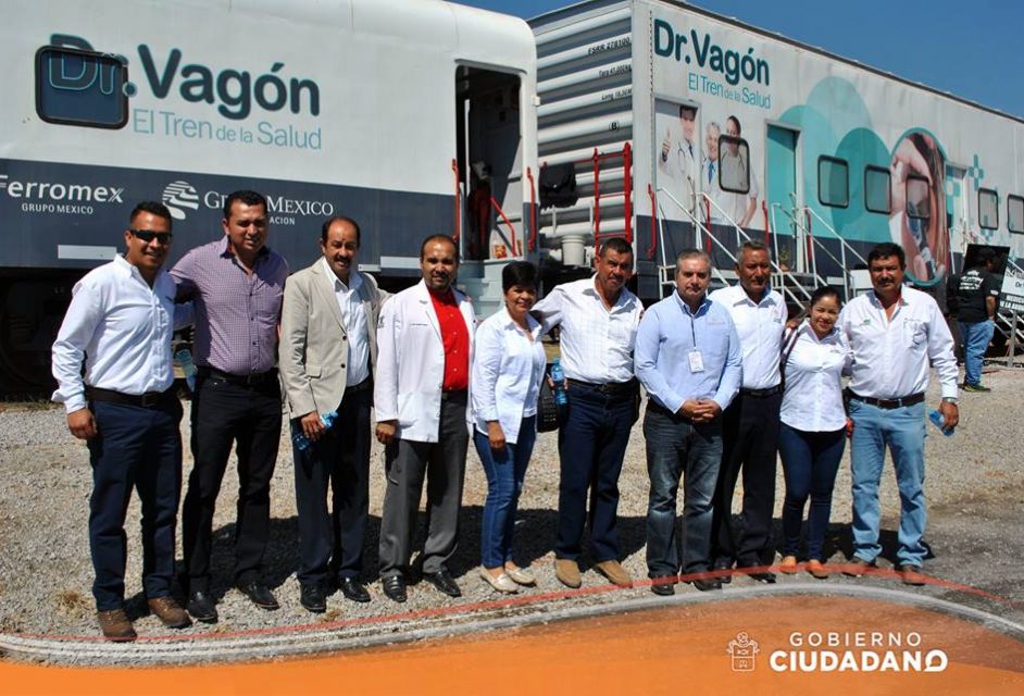 dr-vagon-brinda-servicios-medicos-en-el-municipio-de-acatlan-de-juarez-2017_003