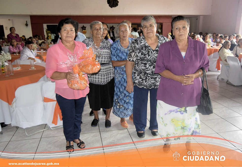 festejo-dia-del-adulto-mayor-acatlan-de-juarez-2016-11